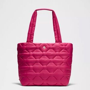Lululemon Quilty Pleasures Tote Bag Medium 12L- Berry Rumble